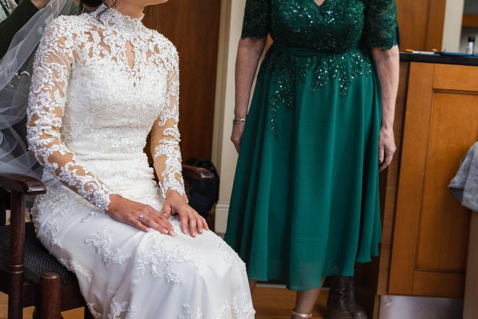 Bride with her mum