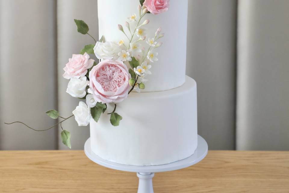 Pink modern floral cake