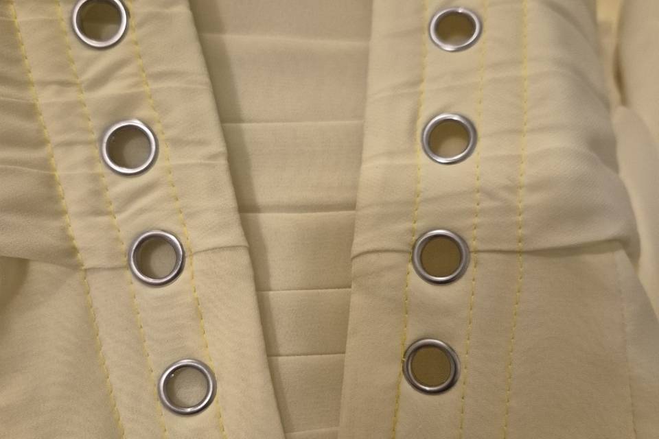 Transform zip back to corset b