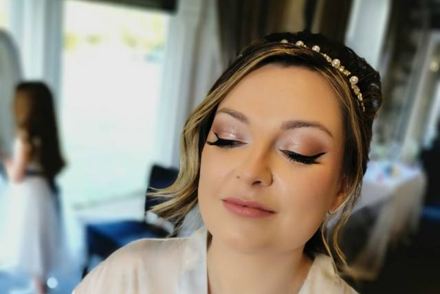 Cheshire Bridal Hair & Makeup