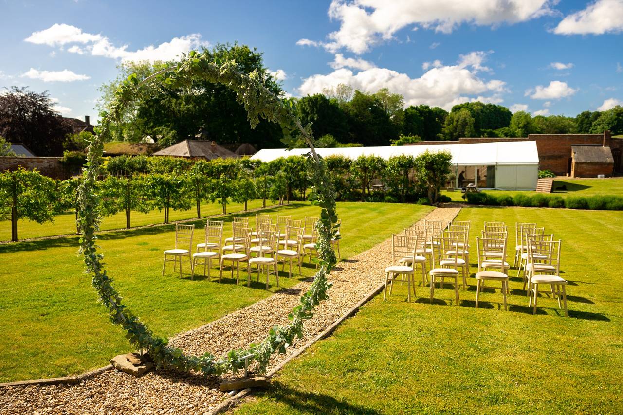 Highden Estate Horsham, West Sussex - Updated prices | hitched.co.uk