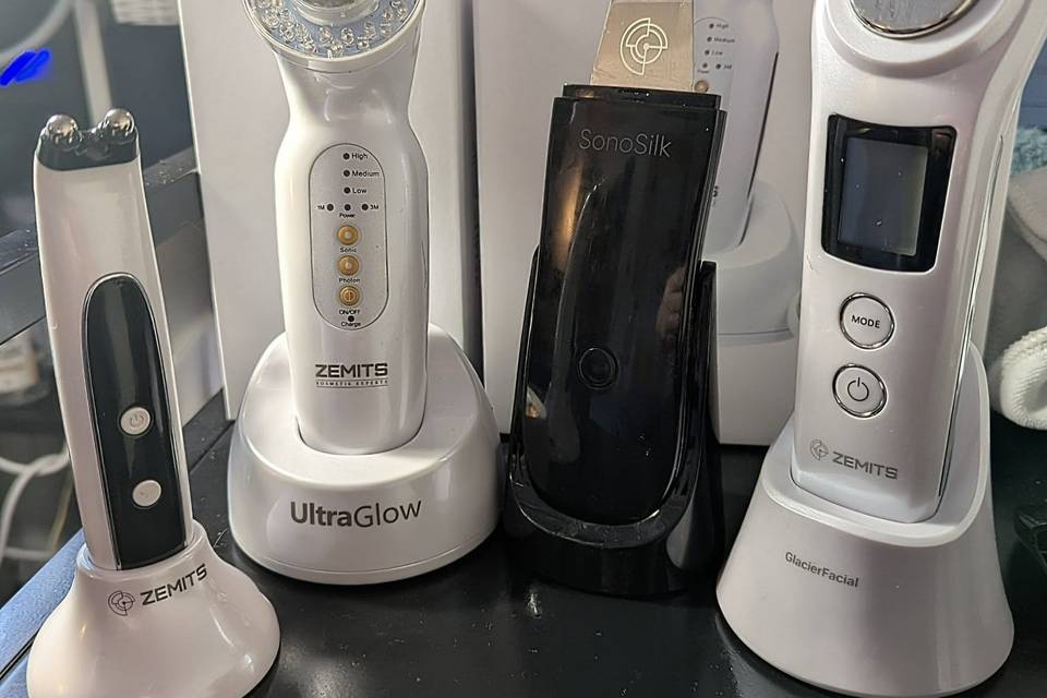 Ultra Glow Facial therapy