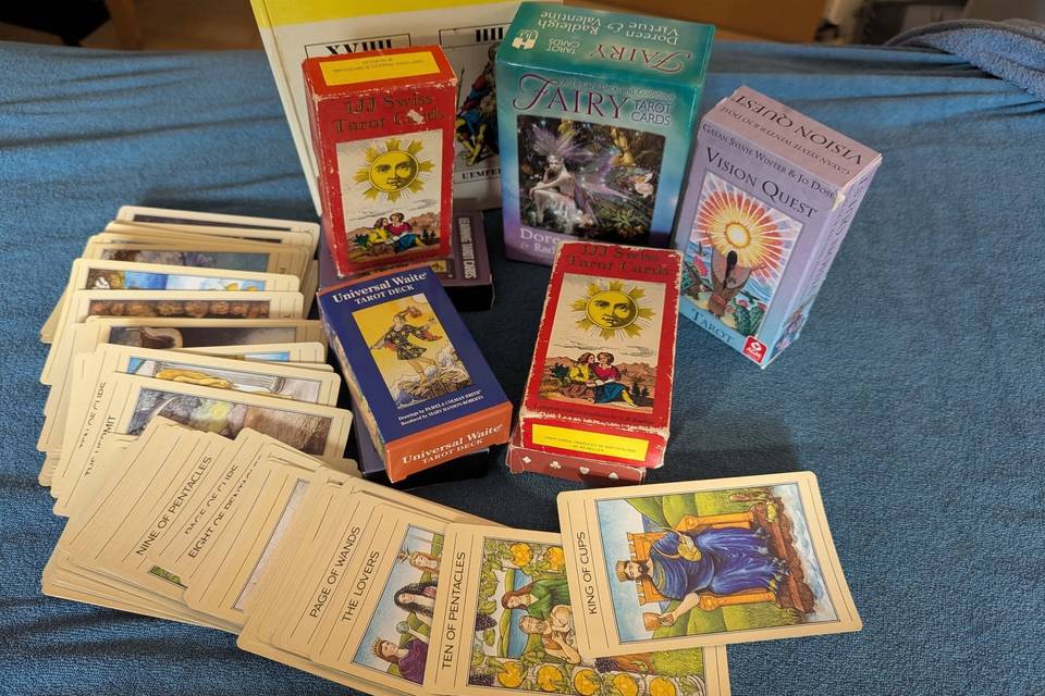 Tarot readings and workshops
