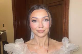 DEMI CHARLOTTE - Makeup Artist