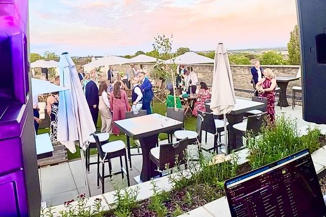Roof Top Lounge Style