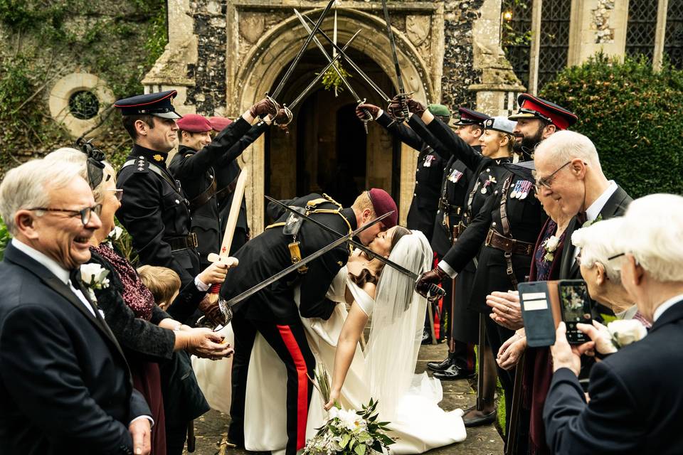 Kiss Between Swords