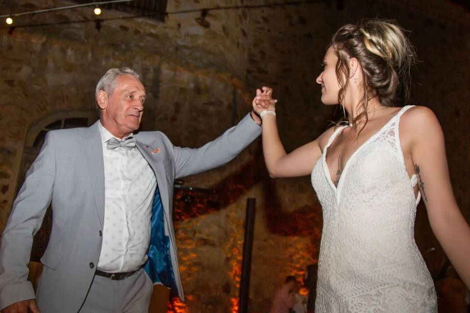 A father and daughter dance!