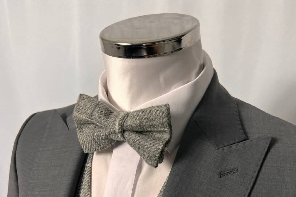 Bow tie
