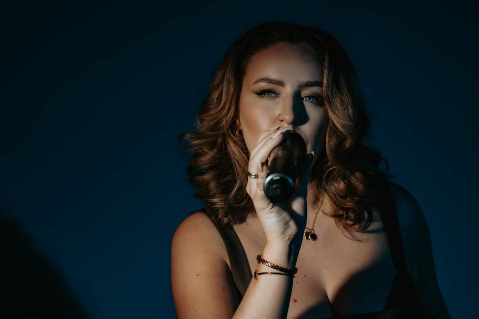 Sultry vibe