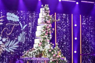 Grand Wedding Cakes