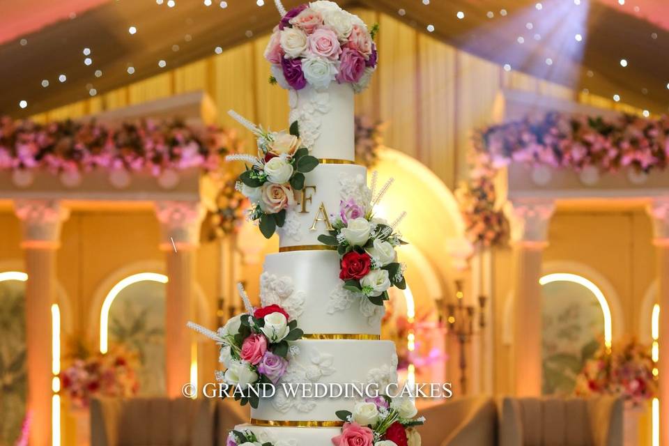 GRAND WEDDING CAKE