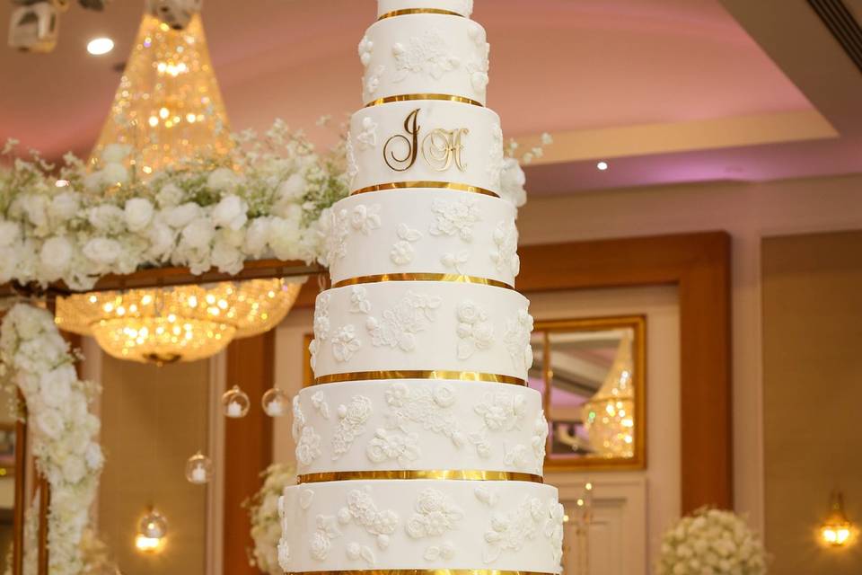 GRAND WEDDING CAKE