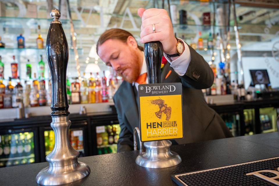Tapping beer