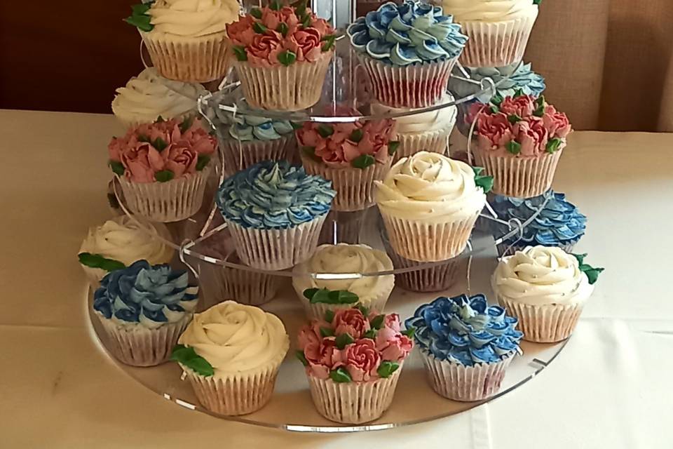 Buttercream flower cupcakes