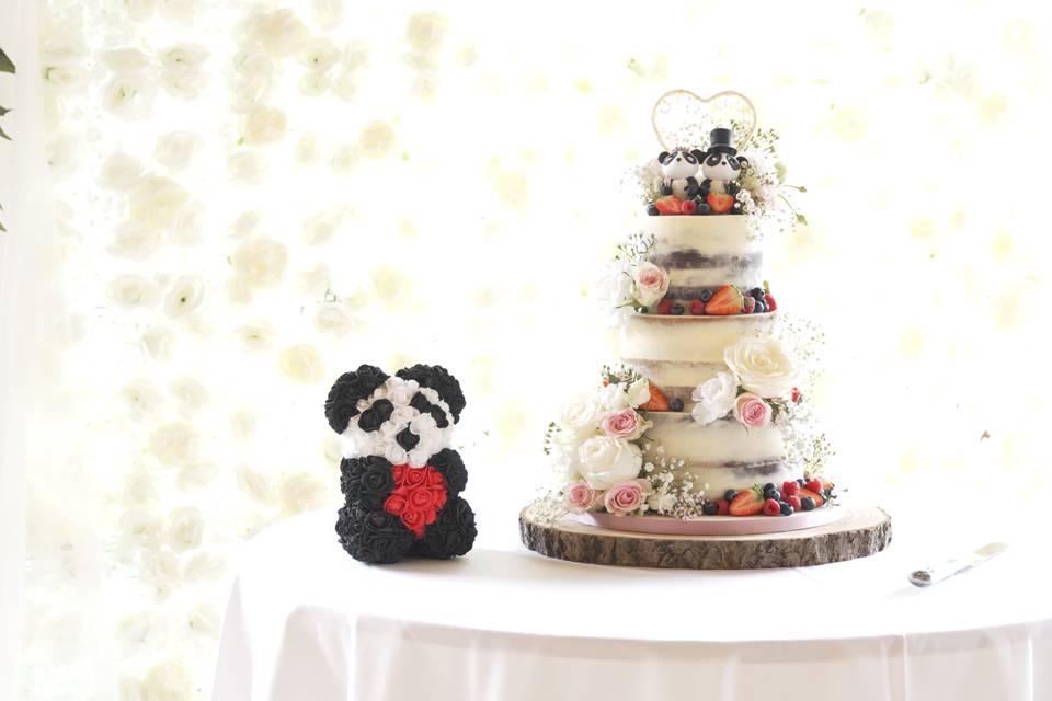 Semi-naked cake panda toppers