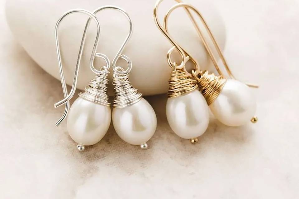 Freshwater pearl earrings