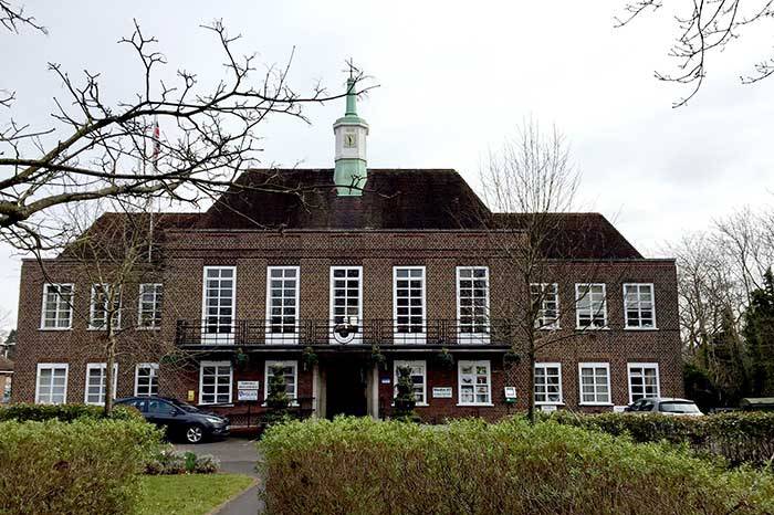 Beaconsfield Town Council 6