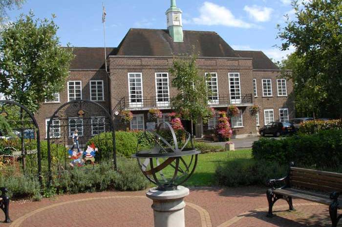 Beaconsfield Town Council 7