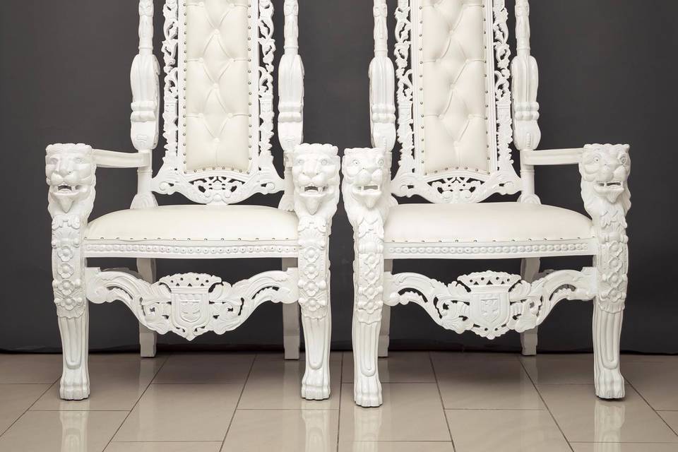 The throne chairs for hire