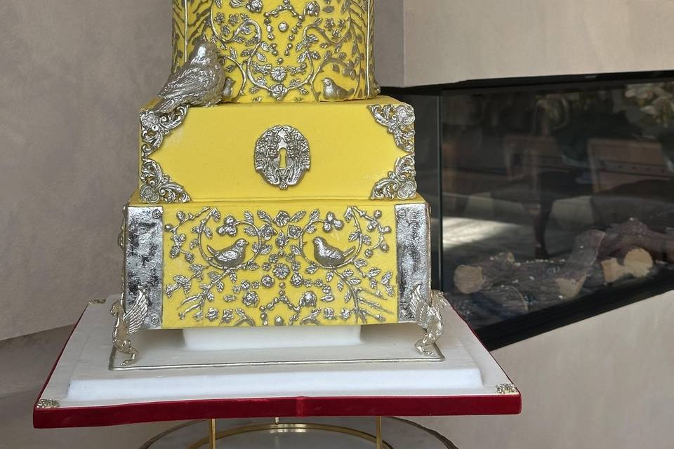 Bespoke birdcage design