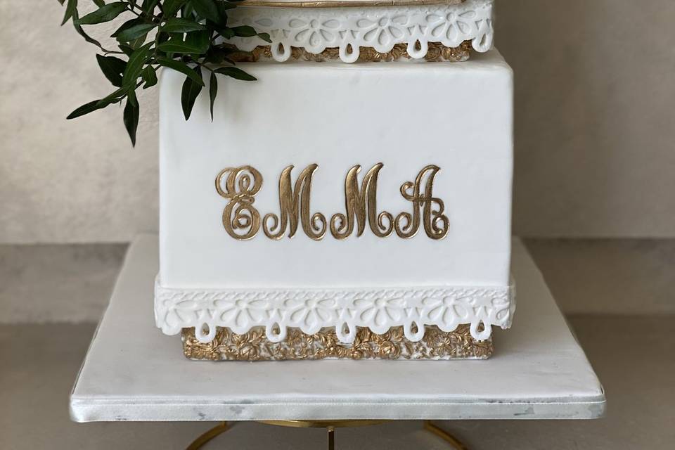 Unique ceremony cake