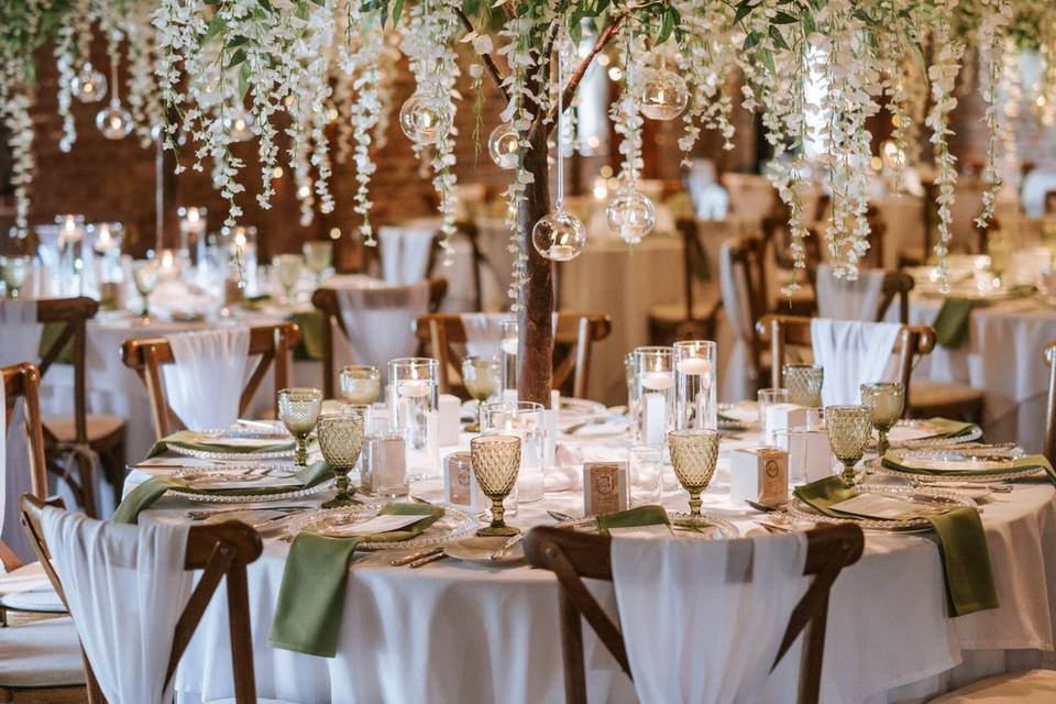 Wisteria & Table Decor