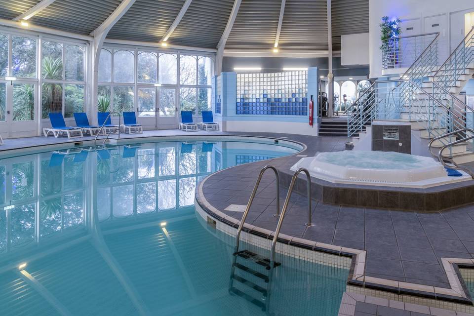 Health & Leisure Jacuzzi