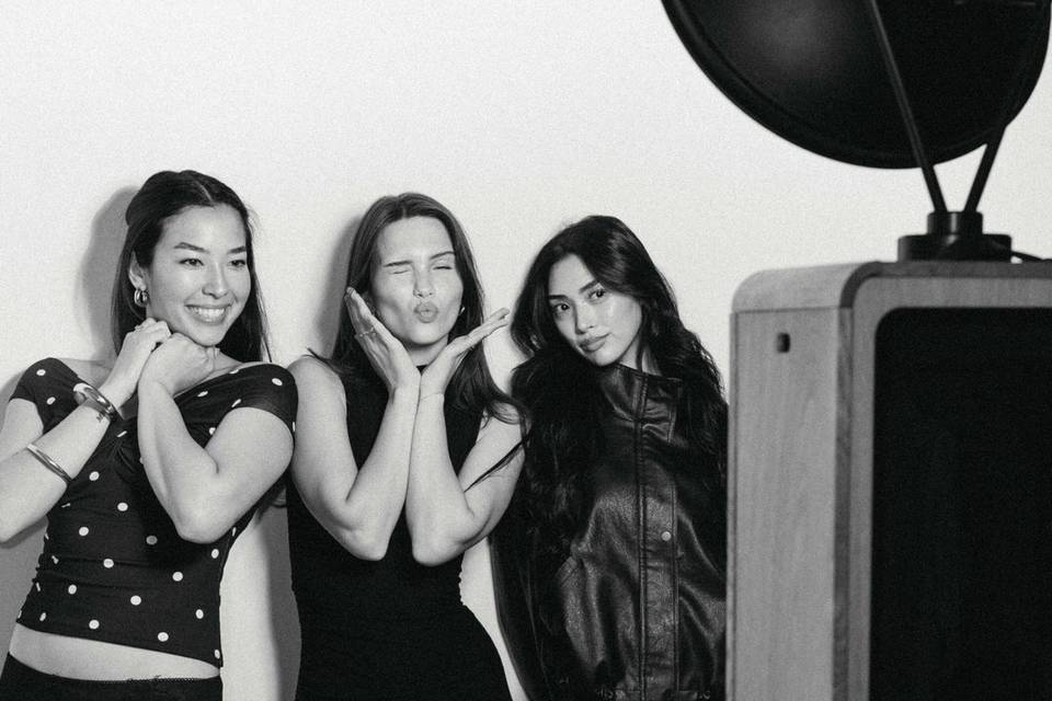 Nostalgia Studios Photo Booth