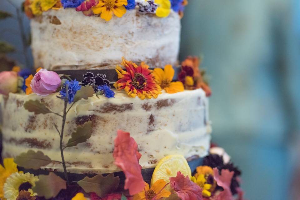 Wedding cake design, autumnal dessert styling and holiday decoration,  multi-tier cake for an autumn event venue, food catering service and  elegant country decor, cottage style 29231971 Stock Photo at Vecteezy