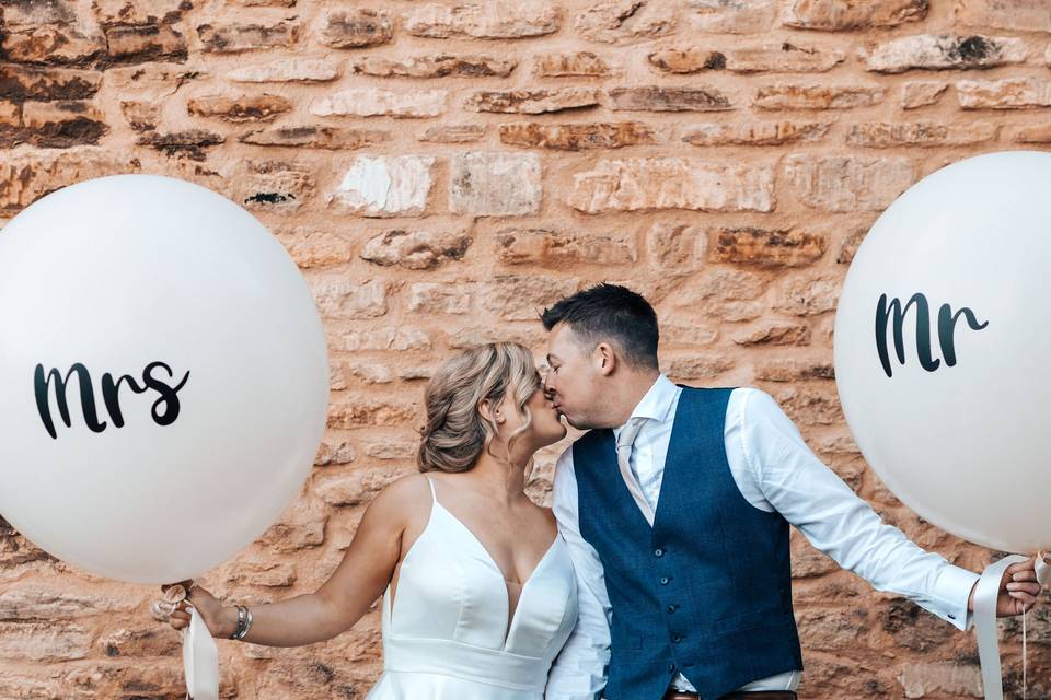 Mr & Mrs