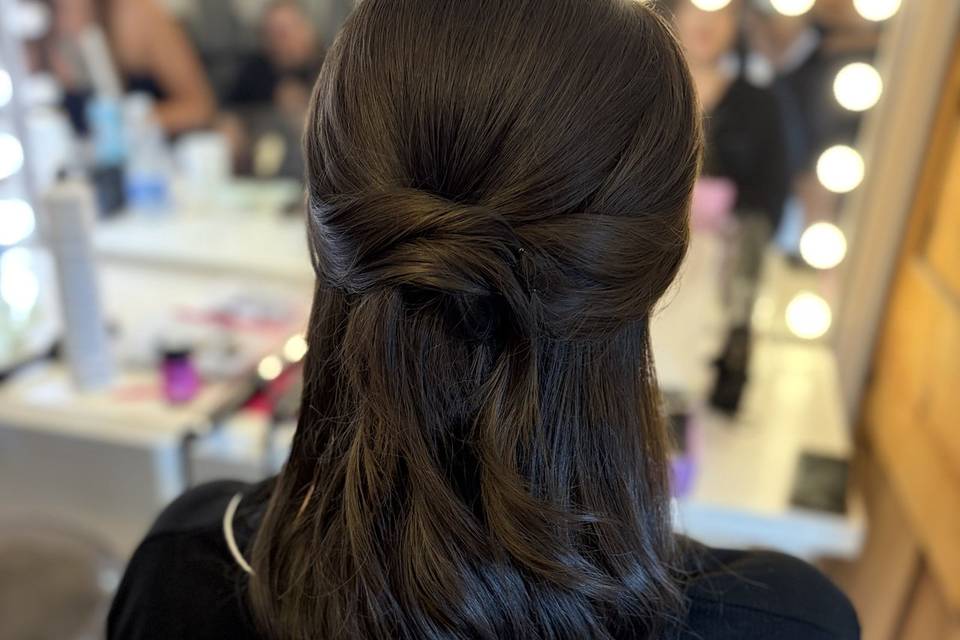 Sleek style with waves