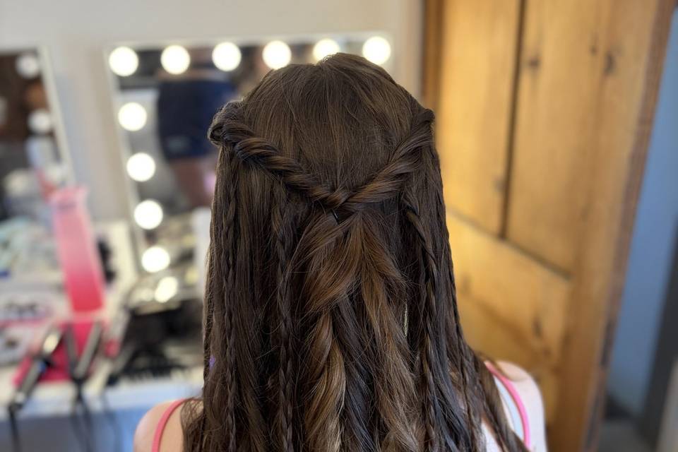 Twists/little plaits & waves