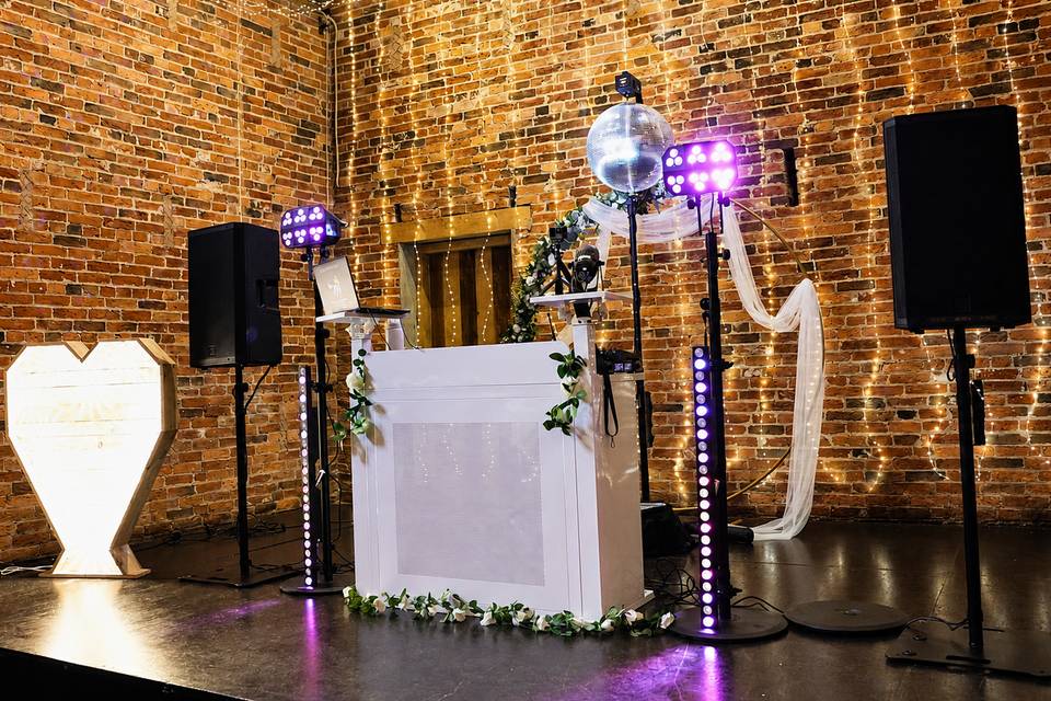 White Booth with Mirror Ball 2