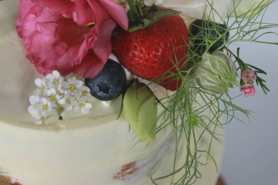 Cake with rose detail