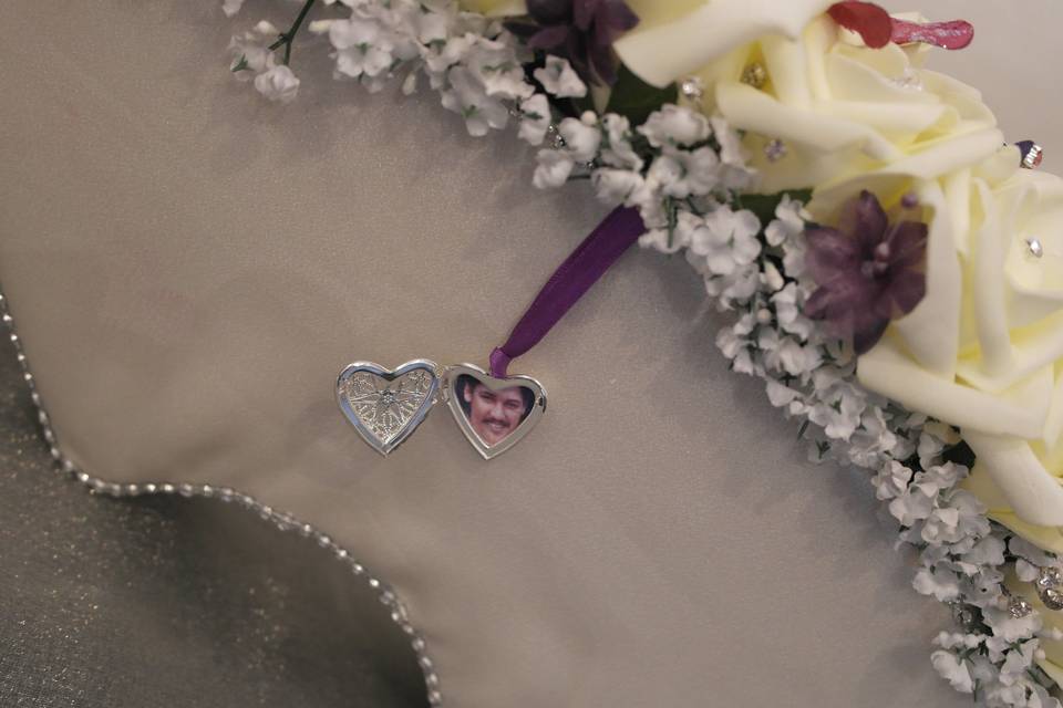 Memory heart locket