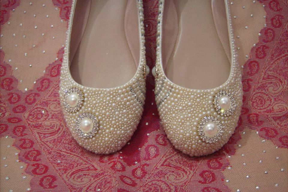 Pearls & crystal buttons