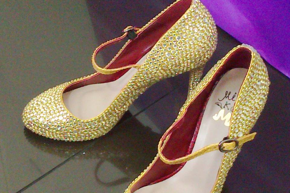 Ring strass round toe shoe