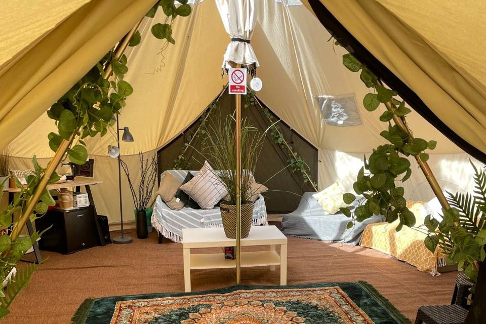 Carpeted tent