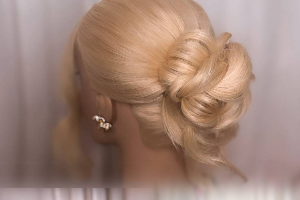 Midi updo