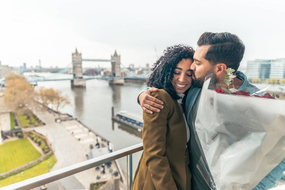 Engagement in Tower Bridge