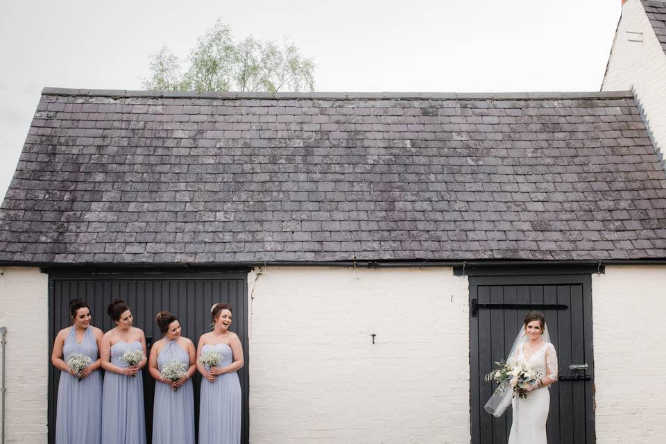 Bride and her Bridesmaids