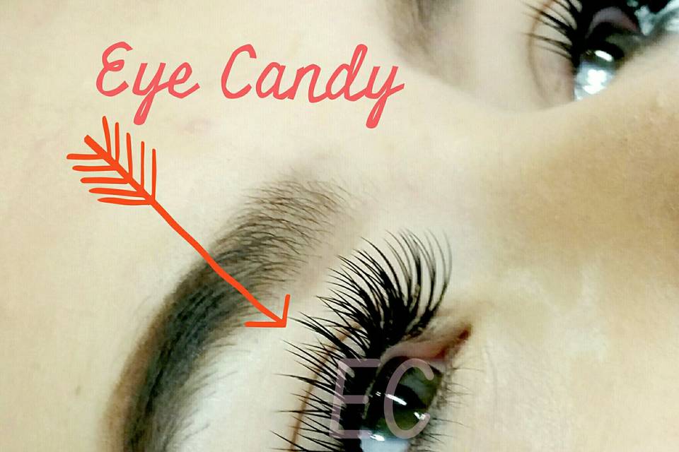 Curly full lash extensions