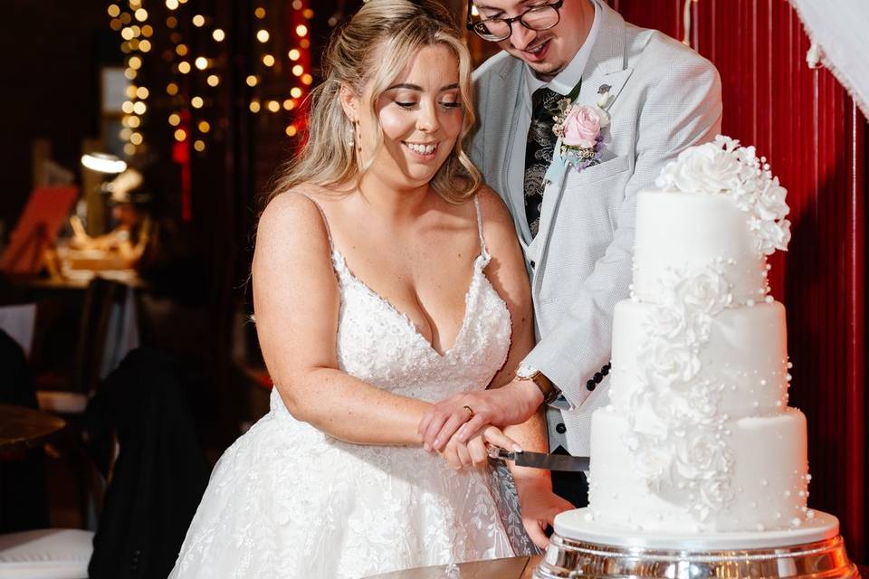 Cake cut
