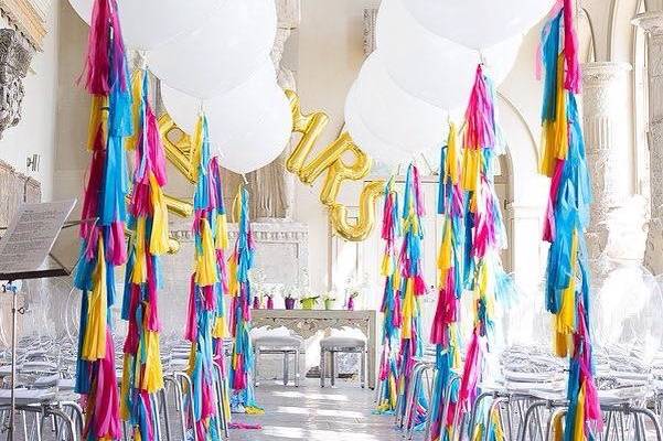 Eye-catching aisle décor