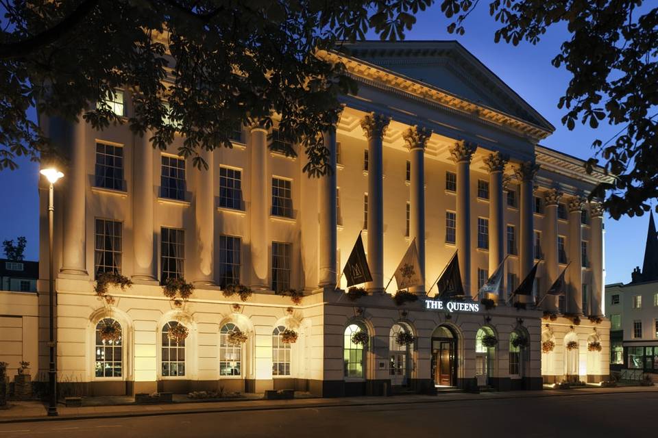 The Queens Hotel at night