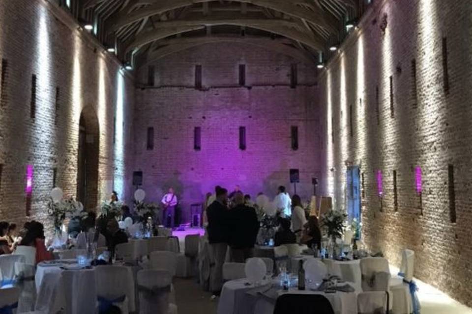 Barn wedding uplighting and decor