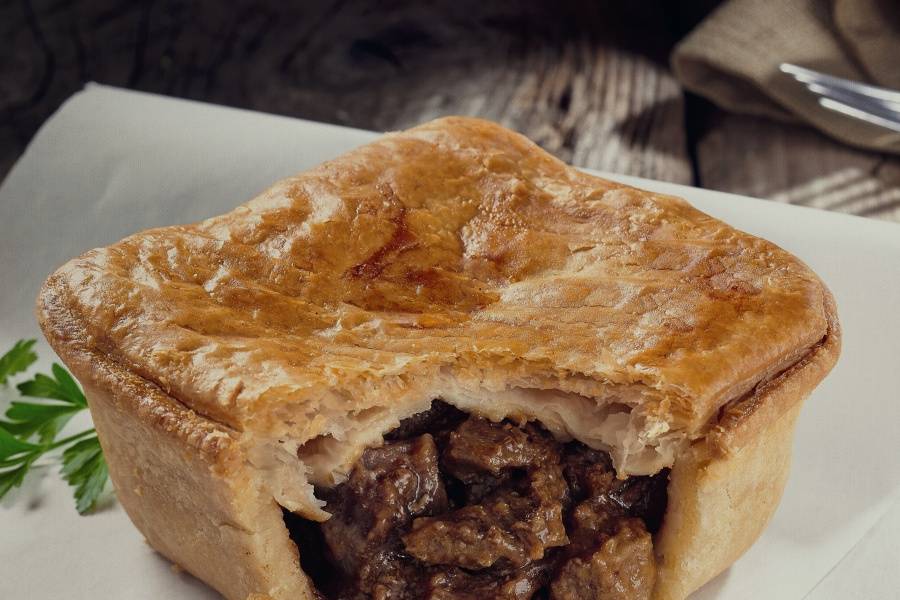 Steak and ale pie