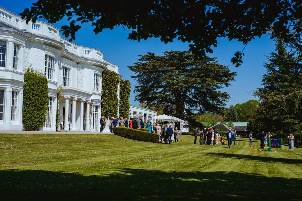 Terrace lawn drinks reception