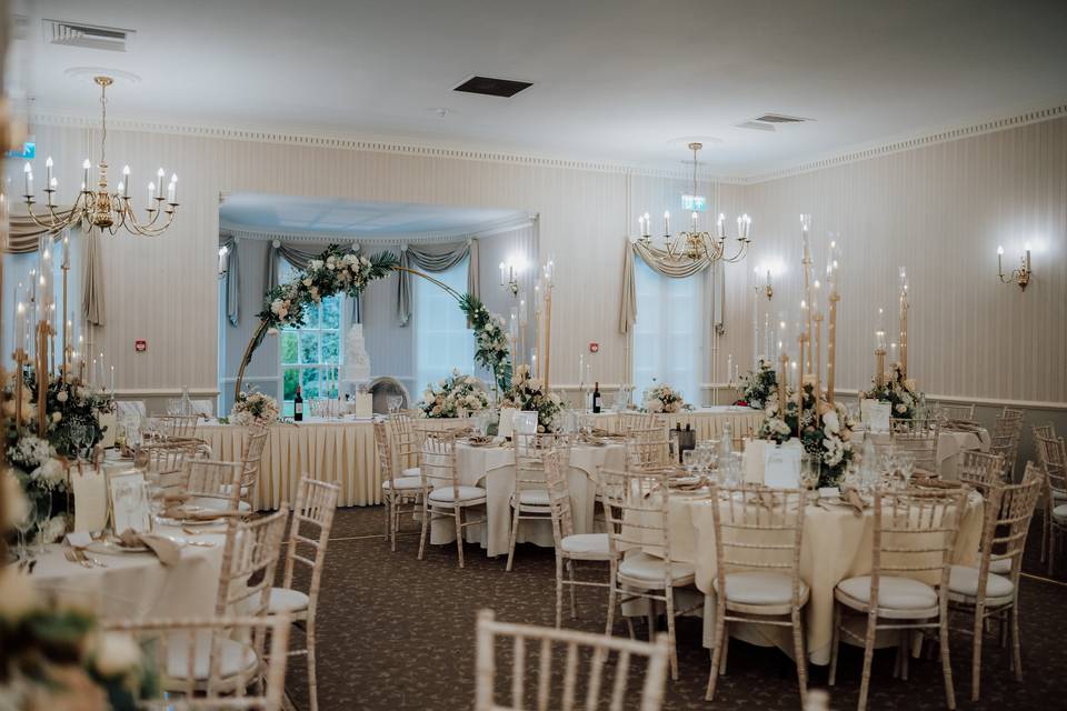 Tapestry room set up