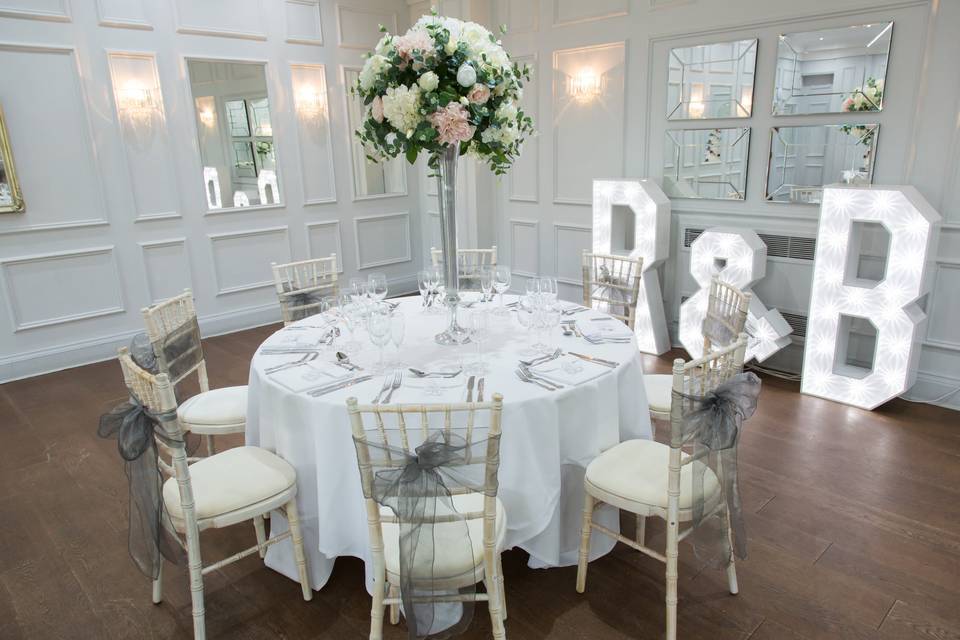 A elegant wedding breakfast